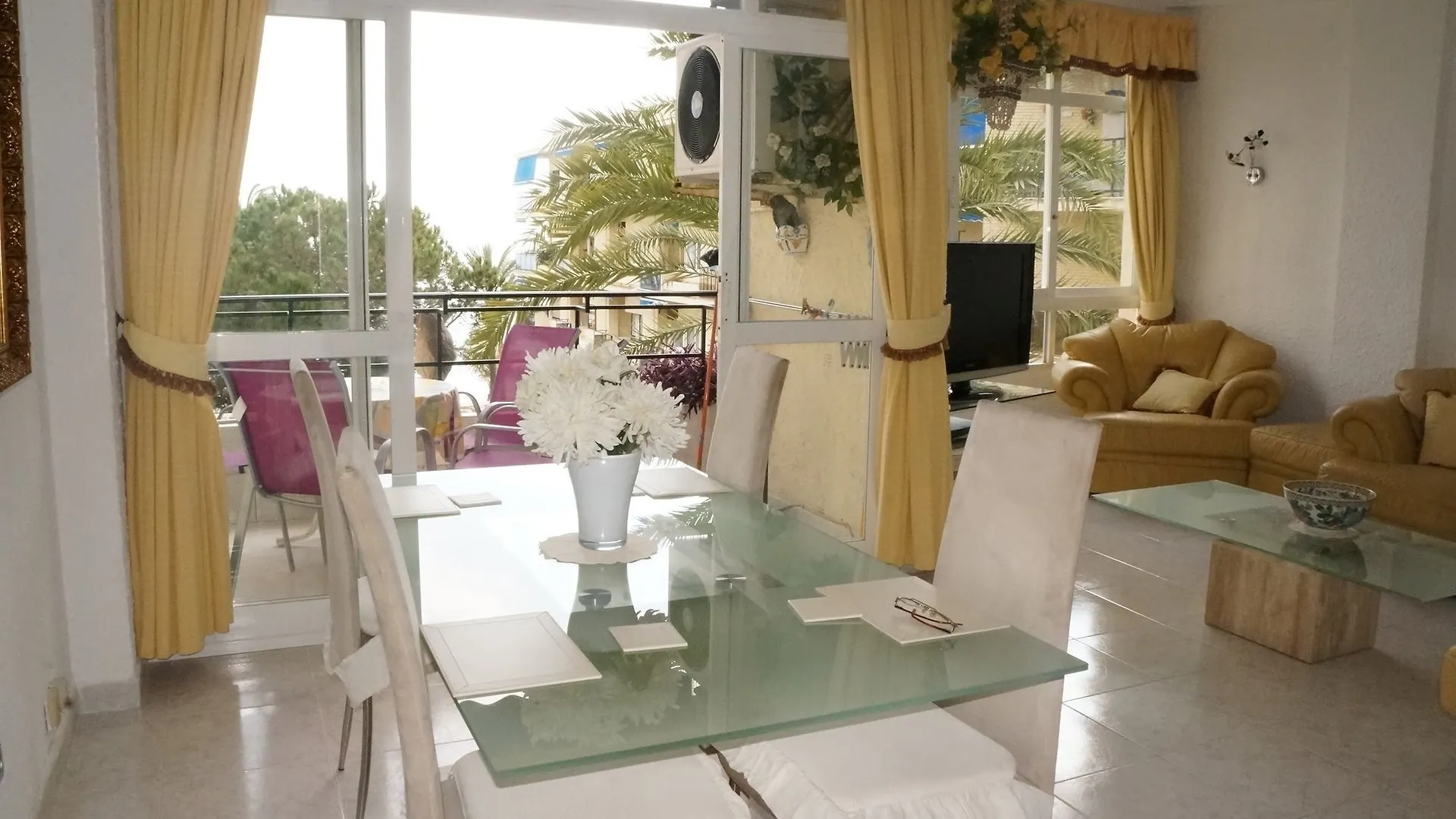 Hotel Skol Apartments Marbella