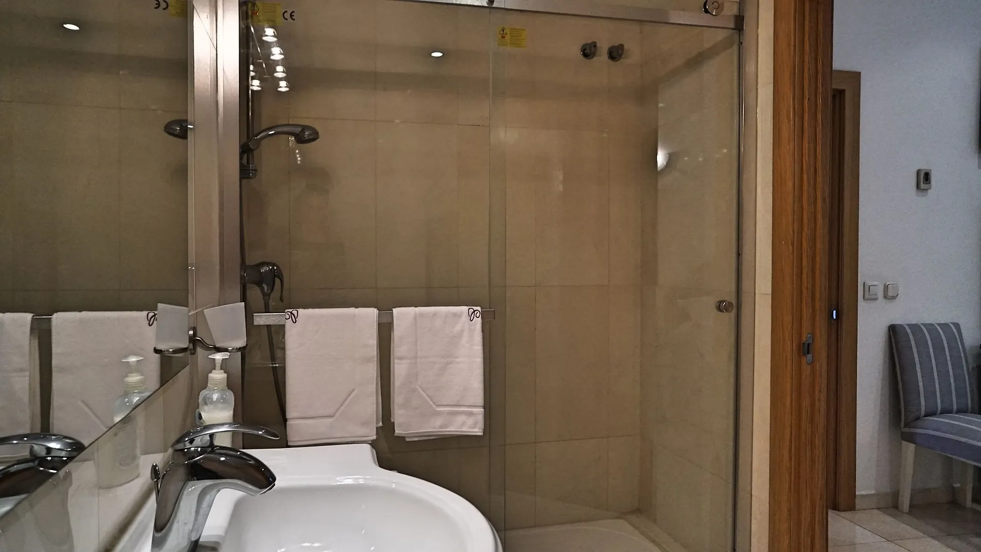 Skol Apartments 马尔韦利亚 3*,  西班牙